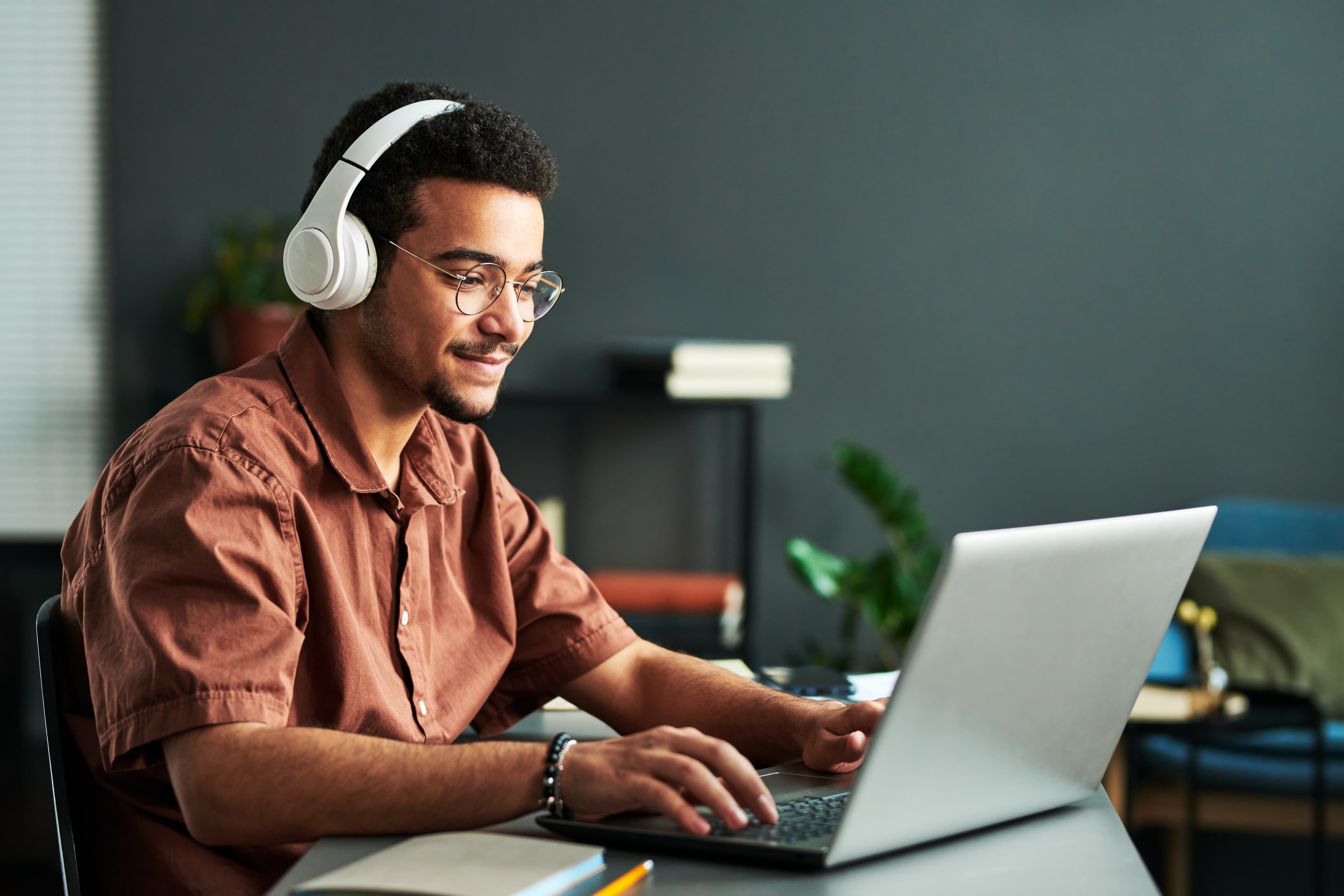 Student smiling after reviewing completed study sessions
